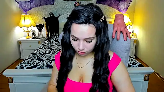 Snapshot of OmniaSher chatting on 11-02-25, 10:50 OmniaSher online show from 11-02-25, 10:50