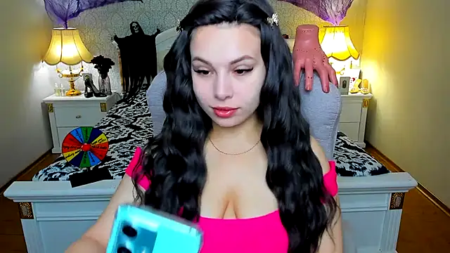 Snapshot of OmniaSher chatting on 11-11-25, 10:04 OmniaSher online show from 11-11-25, 10:04