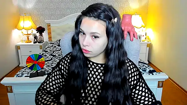 Snapshot of OmniaSher chatting on 11-24-25, 10:04 OmniaSher online show from 11-24-25, 10:04