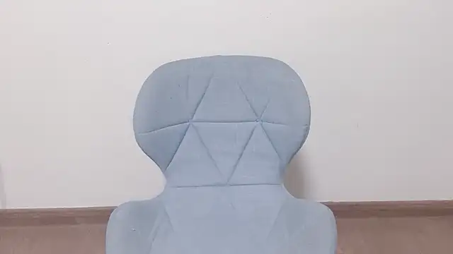 Snapshot of Queen_ww chatting on 12-18-25, 06:03 Queen ww online show from 12-18-25, 06:03