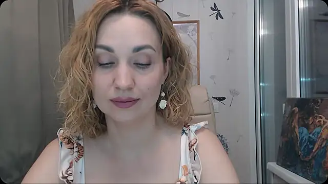 Snapshot of KatrinAlluring chatting on 01-15-26, 05:12 KatrinAlluring online show from 01-15-26, 05:12