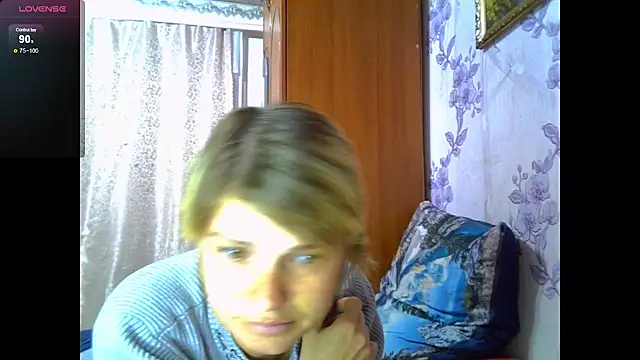 Snapshot of SaraSnow_ chatting on 10-16-25, 07:26 SaraSnow  online show from 10-16-25, 07:26