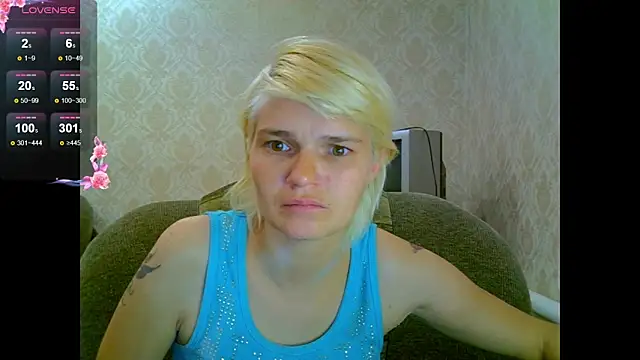 Snapshot of SaraSnow_ chatting on 11-07-25, 05:57 SaraSnow online show from 11-07-25, 05:57