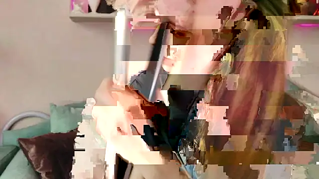 Snapshot of Yoka_paradoXXX chatting on 07-08-26, 10:42 Yoka paradoXXX online show from 07-08-26, 10:42