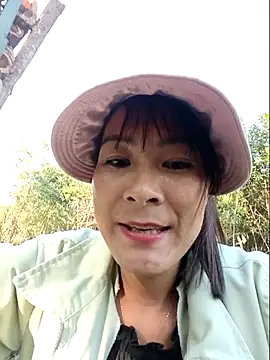 Yumyum kiw online show from 10-04-25, 08:56