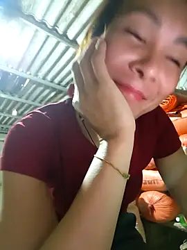 Yumyum kiw online show from 10-13-25, 12:49