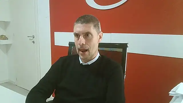 Snapshot of max79ve31 chatting on 03-09-26, 12:42 max79ve31 online show from 03-09-26, 12:42