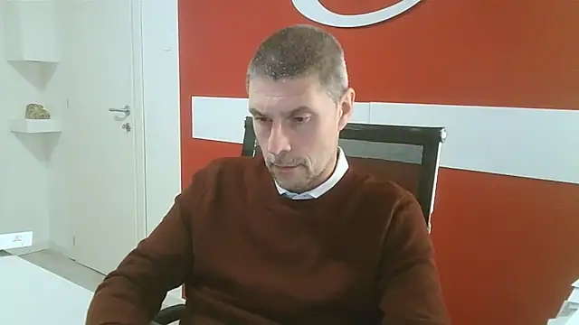 Snapshot of max79ve31 chatting on 03-10-26, 01:27 max79ve31 online show from 03-10-26, 01:27