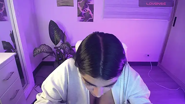 Snapshot of amarasilk_ chatting on 07-14-26, 01:41 amarasilk online show from 07-14-26, 01:41