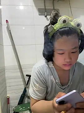 Fengbaby-555 online show from 04-21-26, 01:53