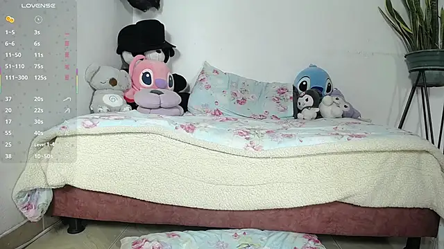 naughtypixie online show from 10-30-25, 03:52