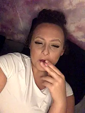 Snapshot of Welsh_Maya19X chatting on 10-02-25, 09:44 Welsh Maya19X online show from 10-02-25, 09:44