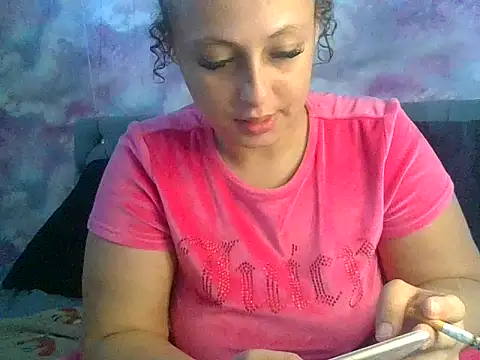 Snapshot of Welsh_Maya19X chatting on 10-11-25, 11:20 Welsh Maya19X online show from 10-11-25, 11:20