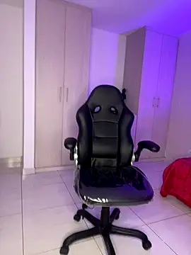 Snapshot of SofiaLust_Eup chatting on 10-26-25, 03:56 SofiaLust Eup online show from 10-26-25, 03:56