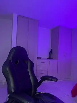 Snapshot of SofiaLust_Eup chatting on 10-29-25, 03:31 SofiaLust Eup online show from 10-29-25, 03:31