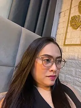 Snapshot of yourdevilsweettsx chatting on 11-05-25, 11:32 yourdevilsweettsx online show from 11-05-25, 11:32