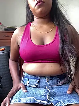 Snapshot of vinushi chatting on 09-10-25, 06:57 vinushi online show from 09-10-25, 06:57