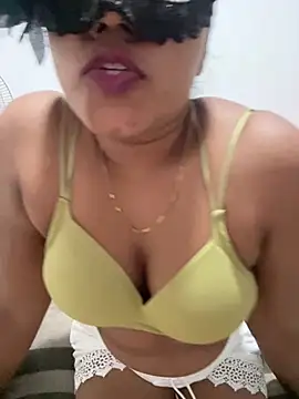 Snapshot of vinushi chatting on 01-13-26, 04:01 vinushi online show from 01-13-26, 04:01