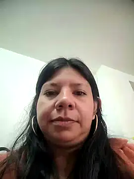 Snapshot of kinky_momm chatting on 09-30-25, 02:55 kinky momm online show from 09-30-25, 02:55