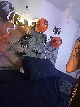 Shantey Laurent online show from 10-30-25, 12:28