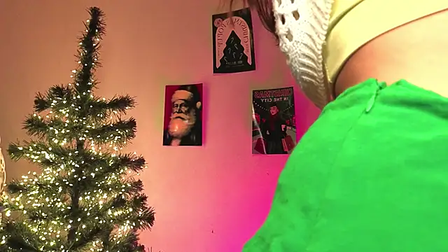 Snapshot of LoveSeekins chatting on 01-09-26, 06:10 LoveSeekins online show from 01-09-26, 06:10