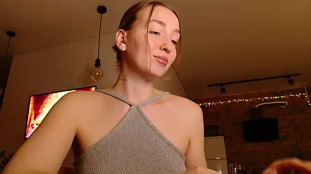 WhitePrincessLuna online show from 12-04-25, 02:59