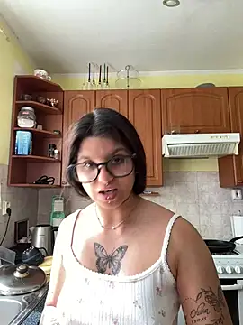 Snapshot of Brutecia2002 chatting on 03-25-26, 10:43 Brutecia2002 online show from 03-25-26, 10:43