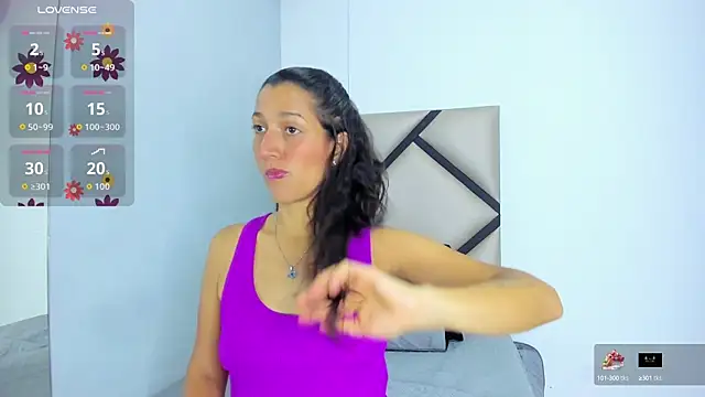 Snapshot of Alana_leno chatting on 10-04-25, 07:23 Alana leno online show from 10-04-25, 07:23