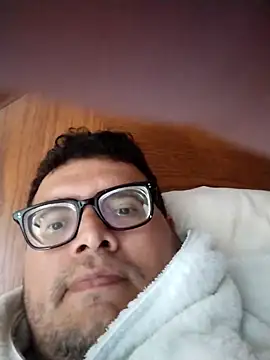 Santiagoqro85 online show from 09-20-25, 05:03