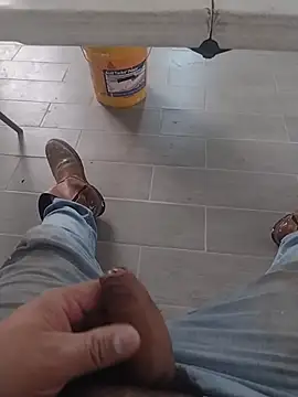 Snapshot of Santiagoqro85 chatting on 06-11-26, 04:27 Santiagoqro85 online show from 06-11-26, 04:27