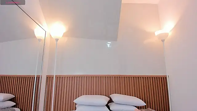 nicol giraldoo online show from 01-10-26, 03:52