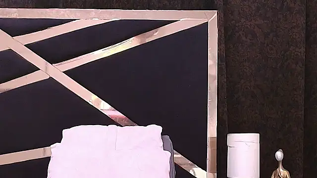 luna brown7 online show from 02-12-26, 07:25