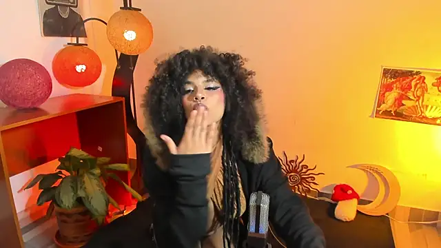 Raven luv online show from 05-29-26, 04:43