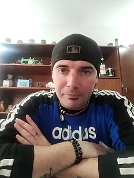 Snapshot of Nashlethal_p chatting on 09-10-25, 04:51 Nashlethal p online show from 09-10-25, 04:51