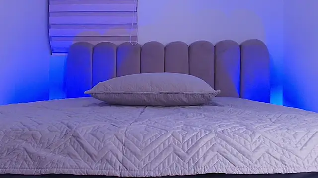 abbyrouss  online show from 11-20-25, 03:18