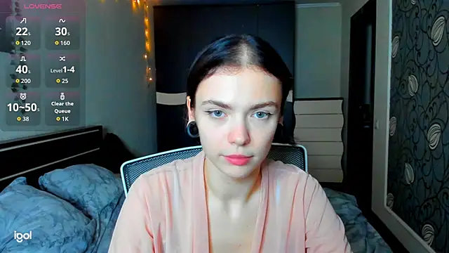 Snapshot of bonnybimi chatting on 10-15-25, 05:35 bonnybimi online show from 10-15-25, 05:35
