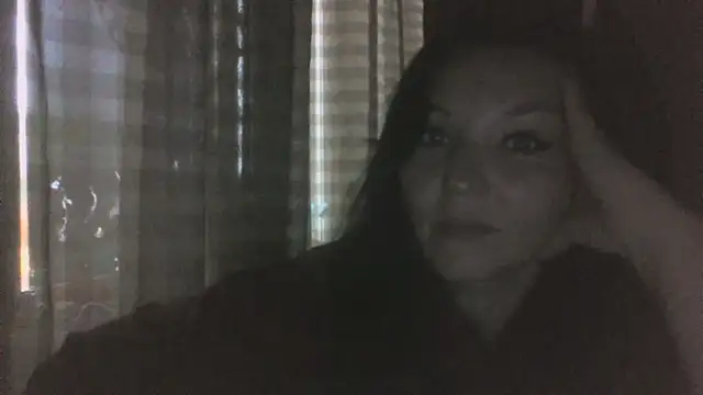 Snapshot of Breezy_88 chatting on 10-11-25, 12:47 Breezy 88 online show from 10-11-25, 12:47