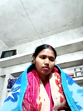 Snapshot of Cm_pooja chatting on 01-15-26, 08:23 Cm pooja online show from 01-15-26, 08:23