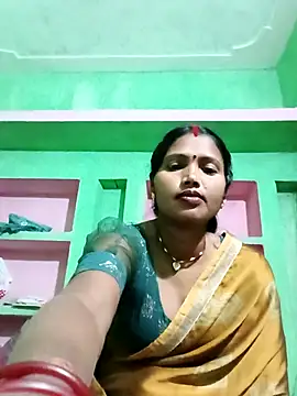 Snapshot of Cm_pooja chatting on 03-10-26, 04:45 Cm pooja online show from 03-10-26, 04:45