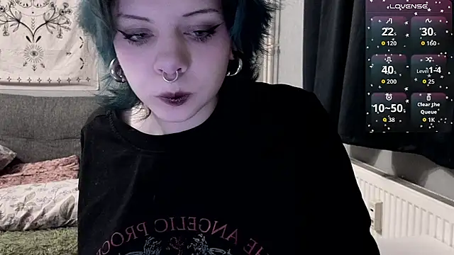 Snapshot of Alice_Zev chatting on 11-19-25, 09:26 Alice Zev online show from 11-19-25, 09:26