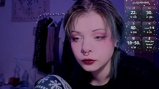 Snapshot of Alice_Zev chatting on 12-18-25, 10:27 Alice Zev online show from 12-18-25, 10:27