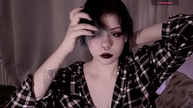 Snapshot of Alice_Zev chatting on 12-20-25, 10:28 Alice Zev online show from 12-20-25, 10:28