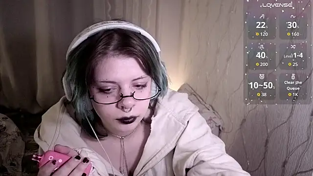 Snapshot of Alice_Zev chatting on 02-03-26, 09:53 Alice Zev online show from 02-03-26, 09:53