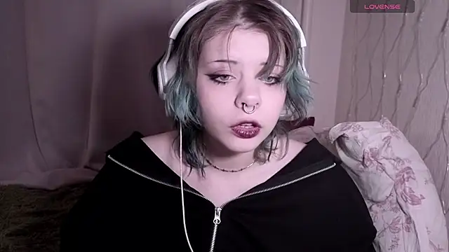 Snapshot of Alice_Zev chatting on 02-05-26, 11:09 Alice Zev online show from 02-05-26, 11:09