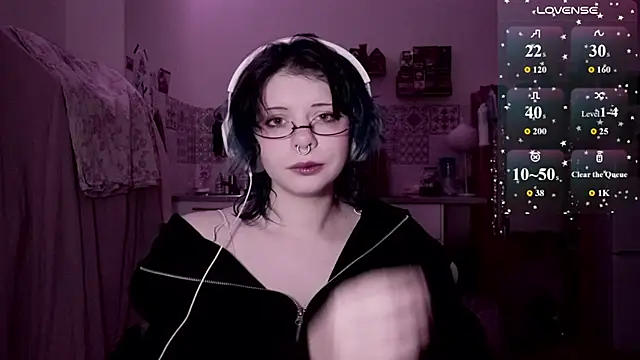 Snapshot of Alice_Zev chatting on 02-14-26, 02:52 Alice Zev online show from 02-14-26, 02:52