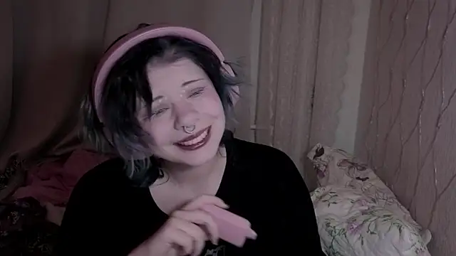 Snapshot of Alice_Zev chatting on 03-01-26, 12:34 Alice Zev online show from 03-01-26, 12:34