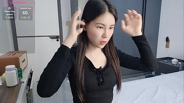 Snapshot of luckckcj chatting on 10-28-25, 04:16 luckckcj online show from 10-28-25, 04:16