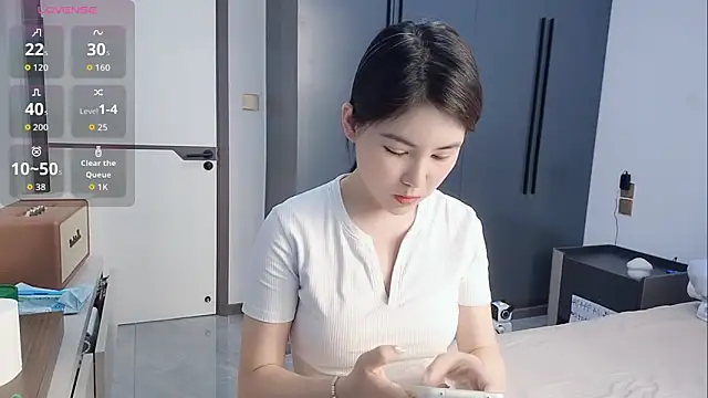 Snapshot of luckckcj chatting on 11-09-25, 05:17 luckckcj online show from 11-09-25, 05:17