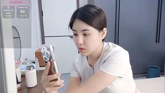 Snapshot of luckckcj chatting on 12-01-25, 06:29 luckckcj online show from 12-01-25, 06:29