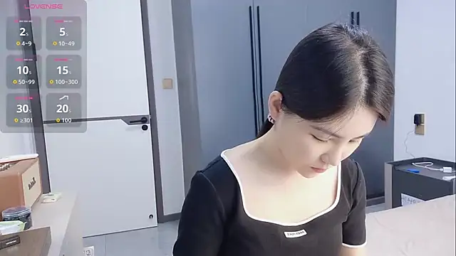 Snapshot of luckckcj chatting on 12-14-25, 06:30 luckckcj online show from 12-14-25, 06:30